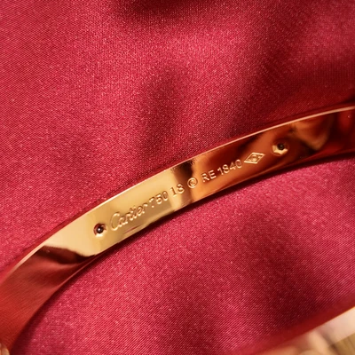 Brazalete de Tornillos Tono Oro Amarillo con Kit de Regalo
