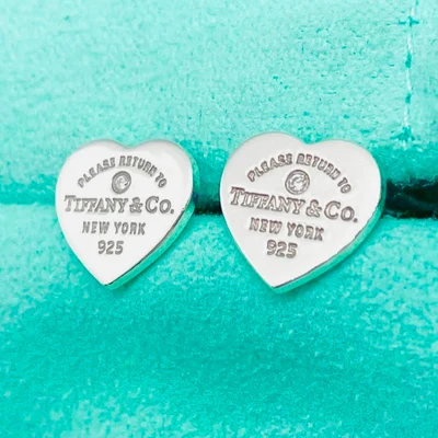 Aretes Broquel Corazón con Piedra en Plata 925