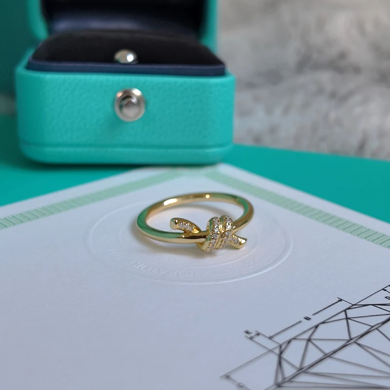Anillo Tiffany Knot Con Diamantes Oro 18k con Caja Portadora
