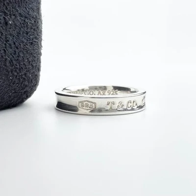 Anillo Banda Ancha Grabada en Plata 925