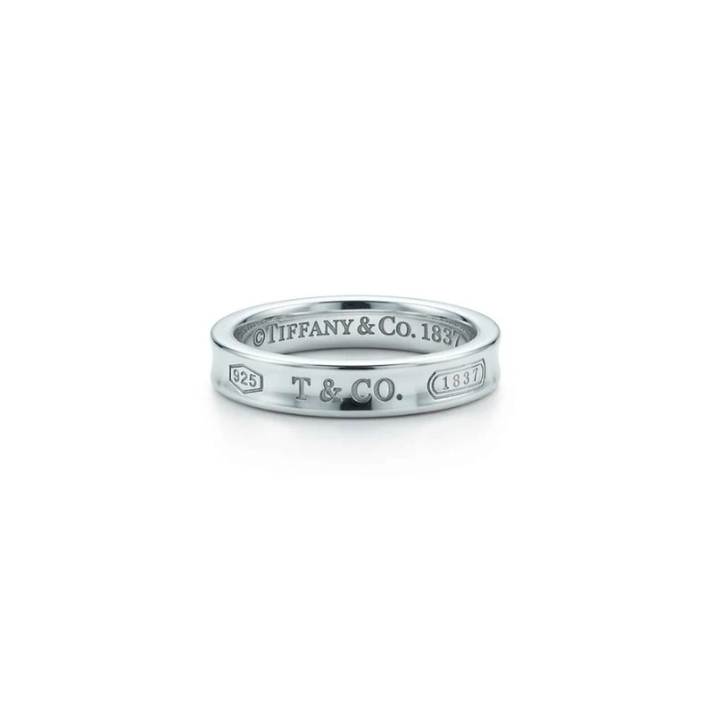 Anillo Banda Ancha Grabada en Plata 925